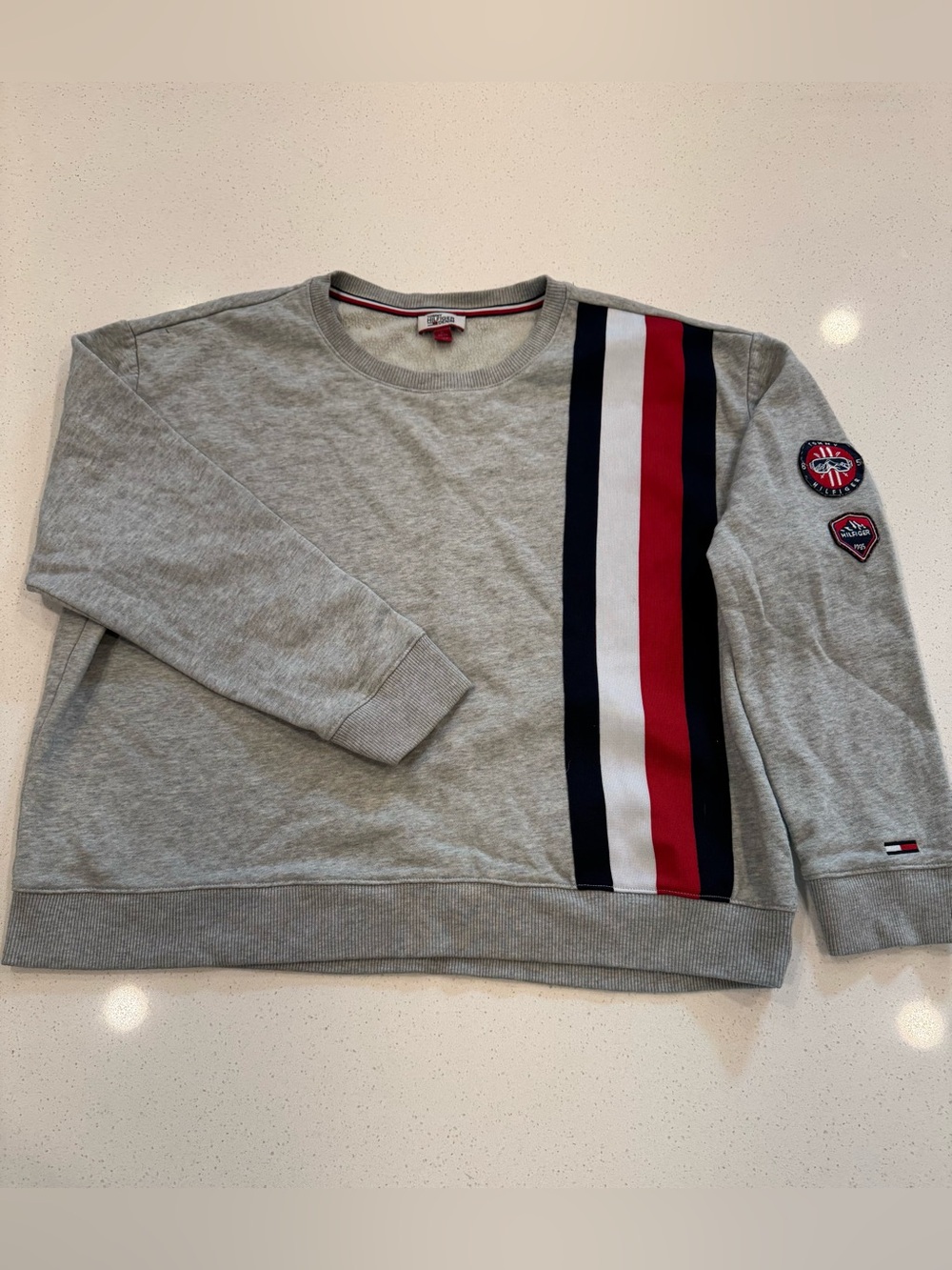 VTG 2010s Tommy Hilfiger Denim Striped Logo Patch Sweatshirt Gray XL Ski Gear